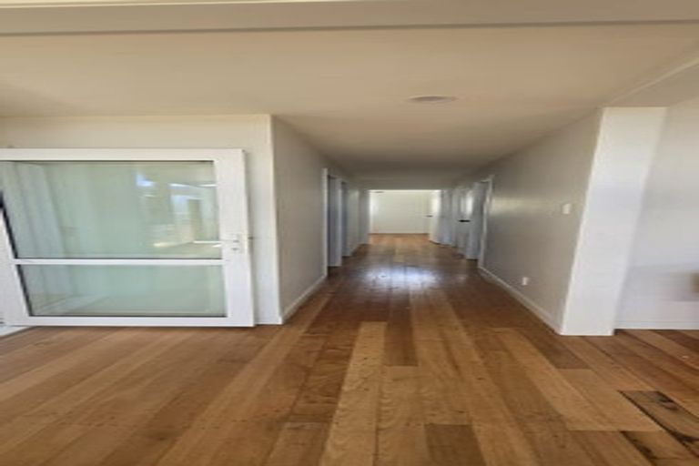 Photo of property in 21 Patts Avenue, Glendene, Auckland, 0602