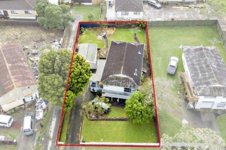 Photo of property in 14 Frobisher Way, Clendon Park, Auckland, 2103