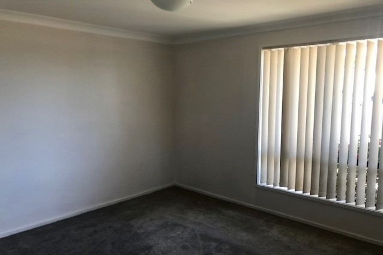 Photo of property in 96 Kamara Road, Glen Eden, Auckland, 0602