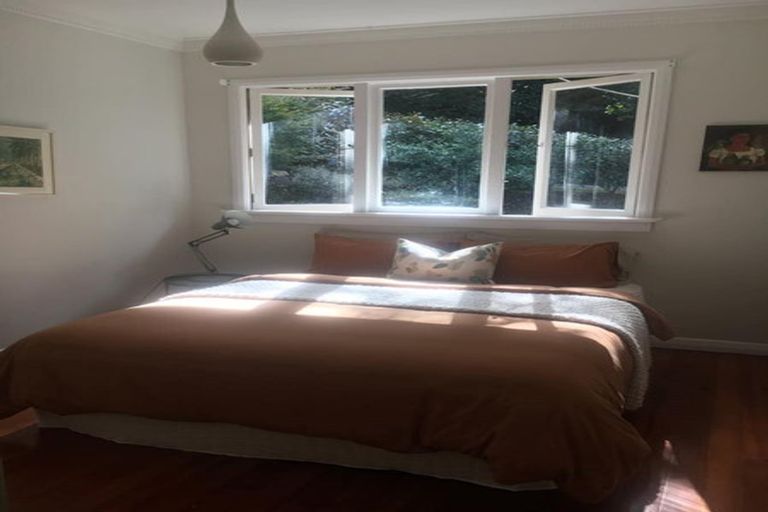 Photo of property in 26 Paturoa Road, Titirangi, Auckland, 0604