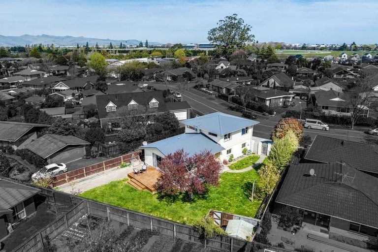Photo of property in 48 Kent Lodge Avenue, Avonhead, Christchurch, 8042
