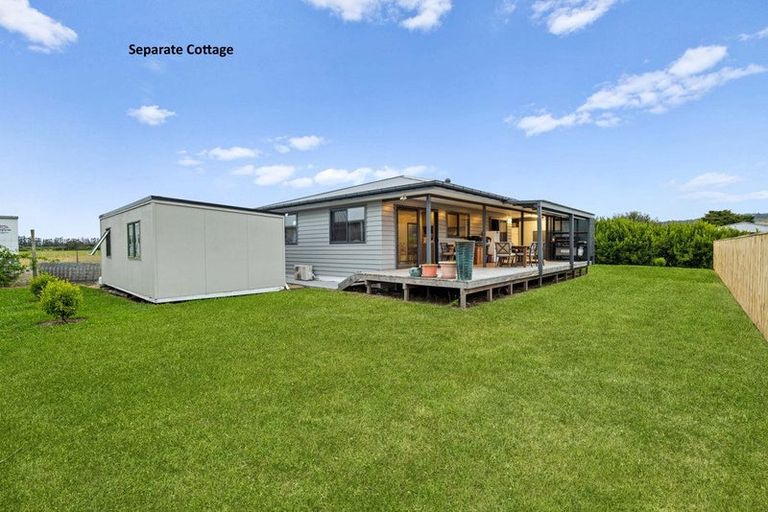 Photo of property in 100 Takahiwai Road, Ruakaka, Whangarei, 0171