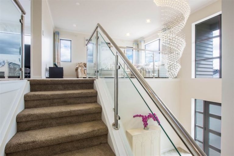 Photo of property in 116 San Valentino Drive, Henderson, Auckland, 0612