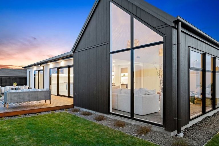 Photo of property in 4 Timara Crescent, Marshland, Christchurch, 8083