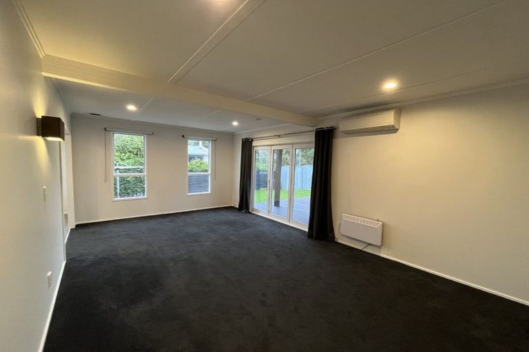 Photo of property in 7 Sharda Grove, Paraparaumu Beach, Paraparaumu, 5032
