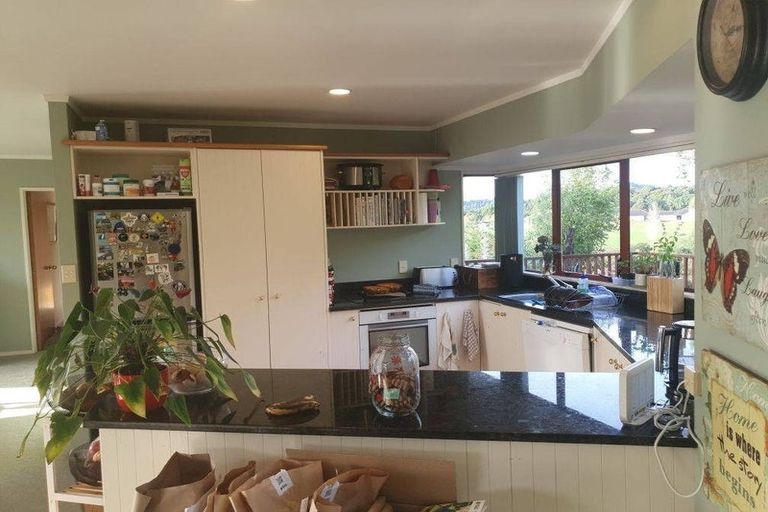 Photo of property in 19 Judge Richardson Drive, Opaheke, Papakura, 2584