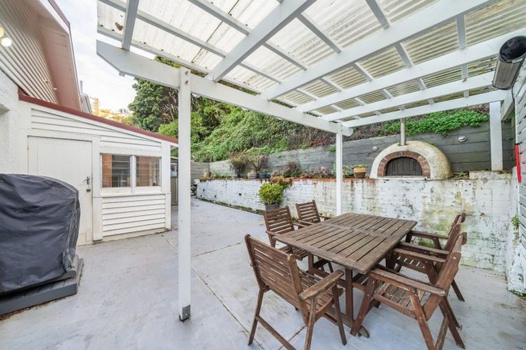 Photo of property in 26 Queens Drive, Kilbirnie, Wellington, 6022