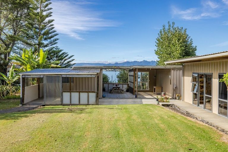 Photo of property in 100 Motukaraka Point Road, Kohukohu, 0491