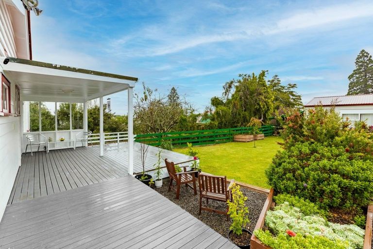 Photo of property in 2 Matthew Street, Waipawa, 4210