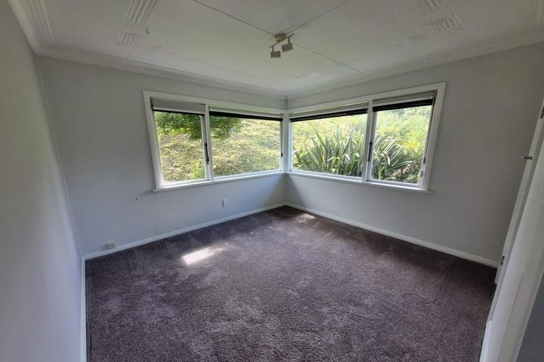 Photo of property in 22 Ocean View Road, Ravensbourne, Dunedin, 9022