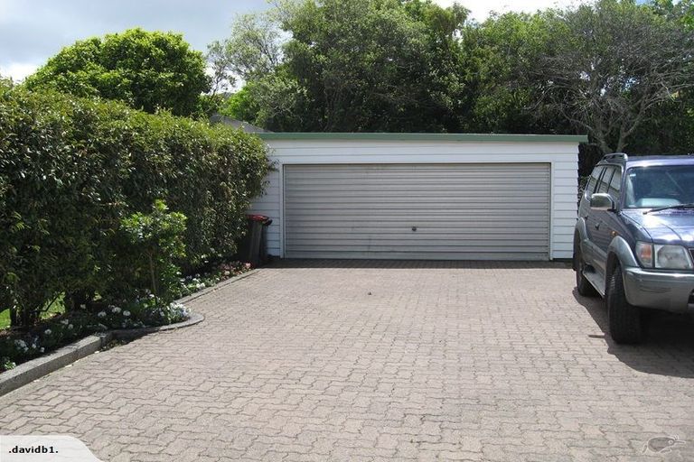 Photo of property in 3 Aylesbury Way, Karori, Wellington, 6012