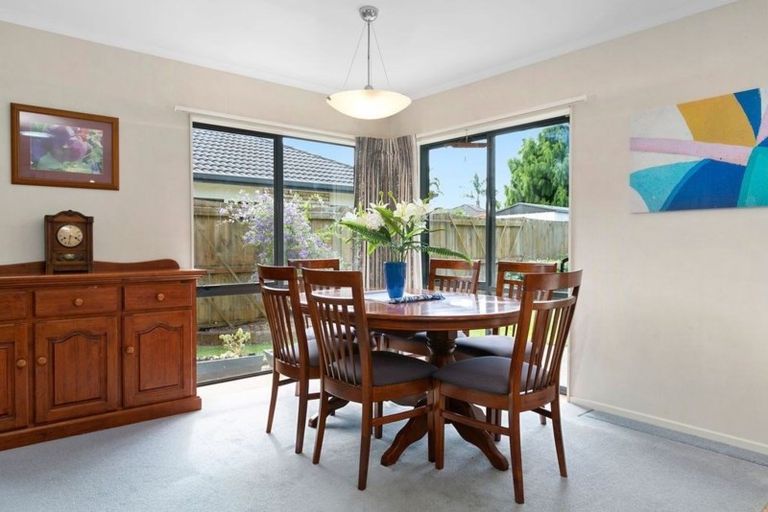 Photo of property in 7 Mcleod Place, Papamoa Beach, Papamoa, 3118