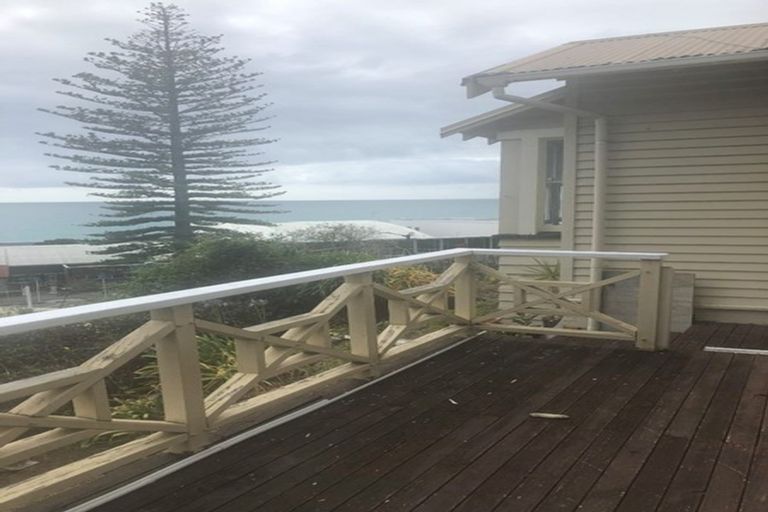 Photo of property in 6 Seaview Terrace, Bluff Hill, Napier, 4110