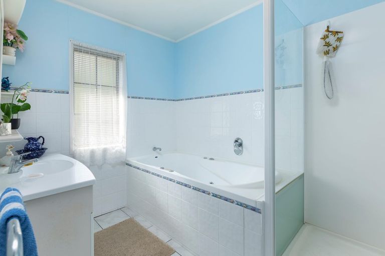 Photo of property in 39 Frank Evans Place, Henderson, Auckland, 0610