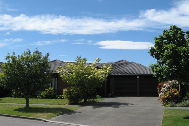 Photo of property in 8 Abingdon Court, Avonhead, Christchurch, 8042