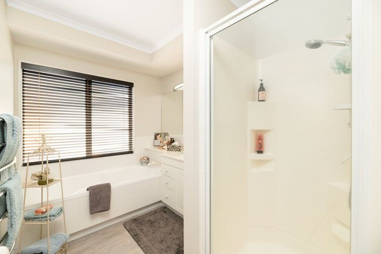 Photo of property in 50 Seychelles Drive, Papamoa Beach, Papamoa, 3118