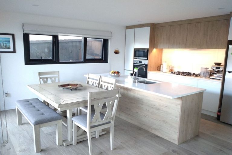 Photo of property in 148a Hutchinsons Road, Bucklands Beach, Auckland, 2014