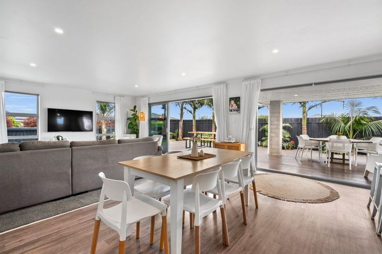 Photo of property in 24 Ferry Road, Waipu, 0510