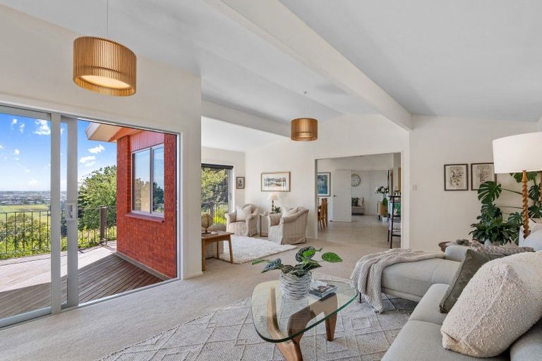 Photo of property in 831 Cashmere Road, Halswell, Christchurch, 8025