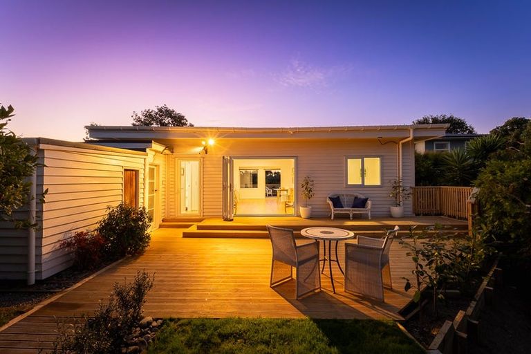 Photo of property in 16 Allen Road, Raumati Beach, Paraparaumu, 5032