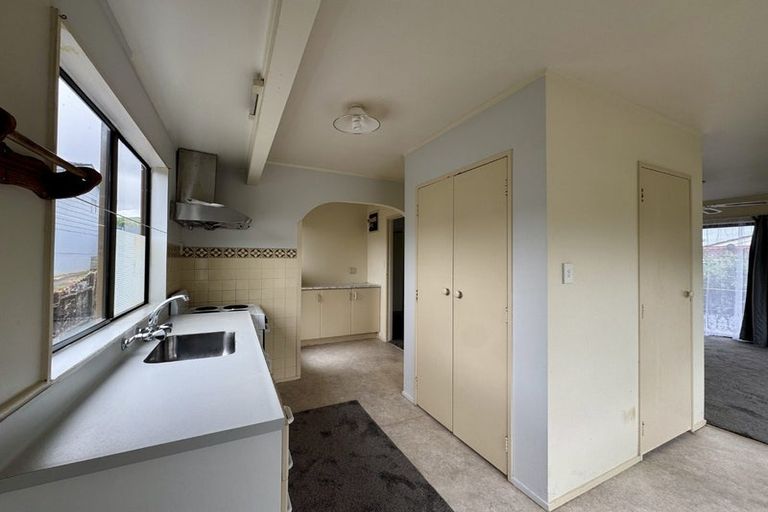 Photo of property in 1/125 Lynn Road, Bayview, Auckland, 0629