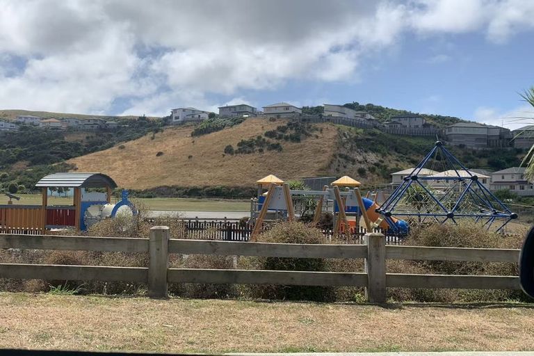 Photo of property in 42 Mauldeth Terrace, Churton Park, Wellington, 6037