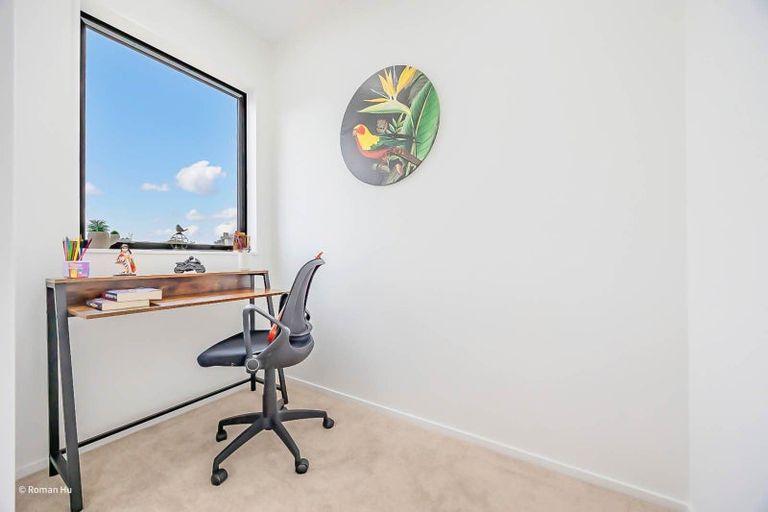 Photo of property in 1b Edwards Avenue, Henderson, Auckland, 0610