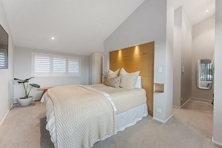 Photo of property in 26 Margaret Place, Milford, Auckland, 0620