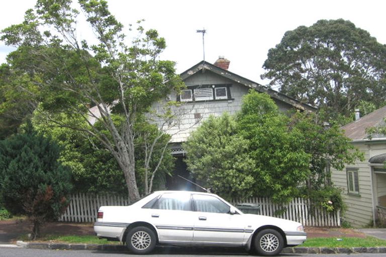 Photo of property in 10 Beaconsfield Street, Grey Lynn, Auckland, 1021