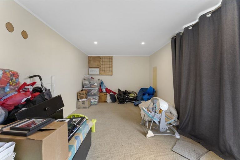 Photo of property in 7 Atkinson Street, Woodville, 4920