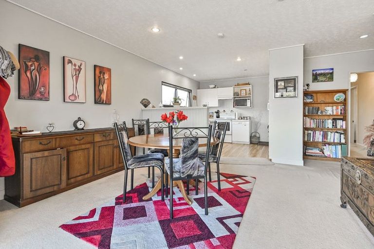 Photo of property in 213 Taradale Road, Pirimai, Napier, 4112