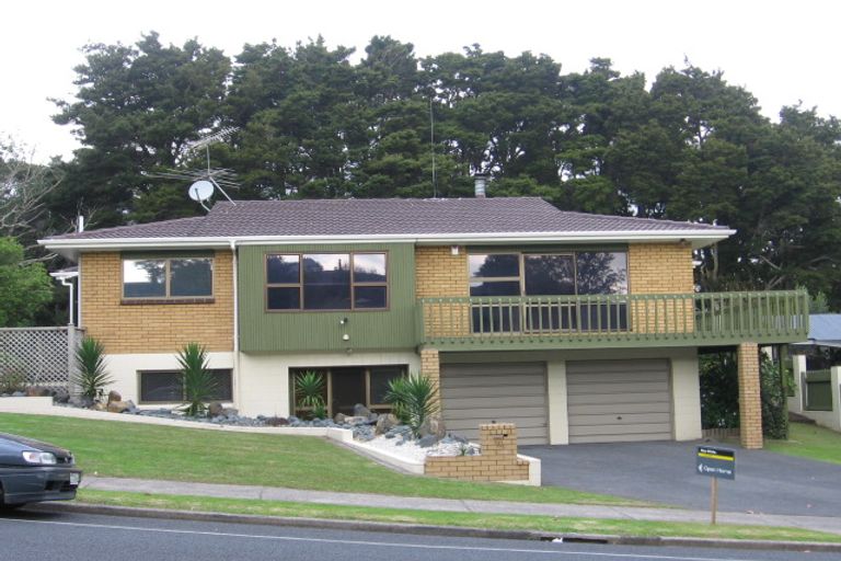 Photo of property in 19 Eugenia Rise, Totara Heights, Auckland, 2105