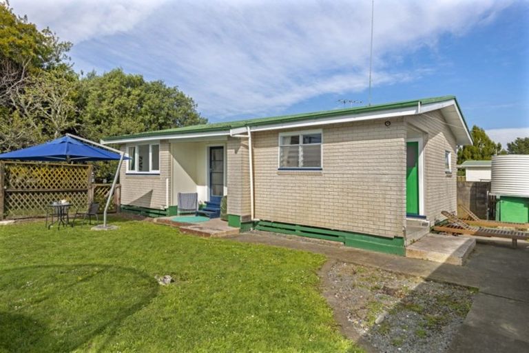Photo of property in 2 Ora Street, Makaraka, Gisborne, 4010