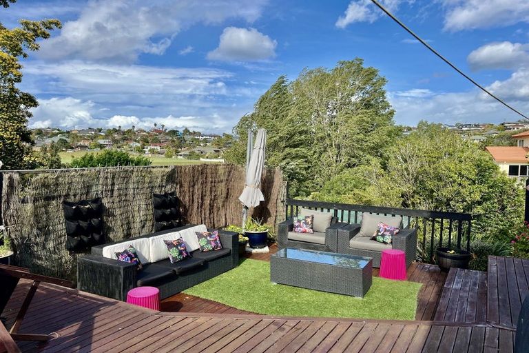 Photo of property in 1/3 Pelican Lane, Unsworth Heights, Auckland, 0632