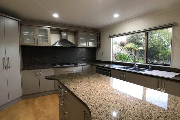 Photo of property in 31 Killybegs Drive, Pinehill, Auckland, 0632