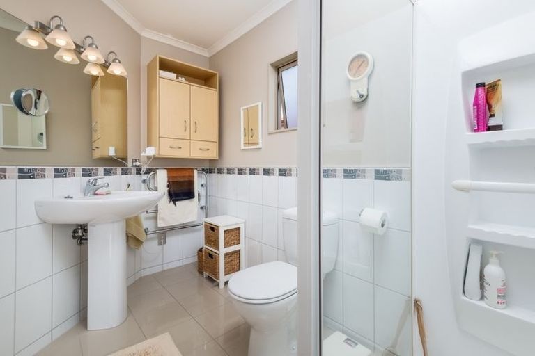 Photo of property in 1/126 Whangaparaoa Road, Red Beach, 0932