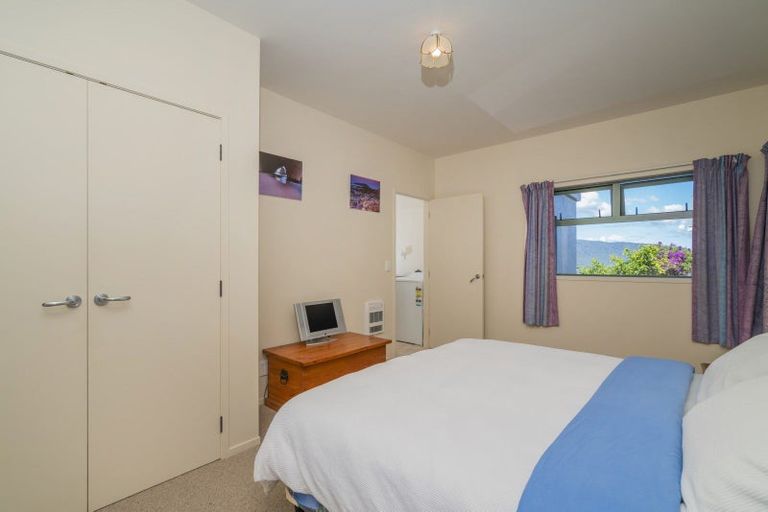 Photo of property in 2 Tirinui Crescent, Tairua, 3508