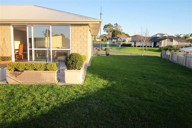 Photo of property in 128 Rowesdale Drive, Ohauiti, Tauranga, 3112
