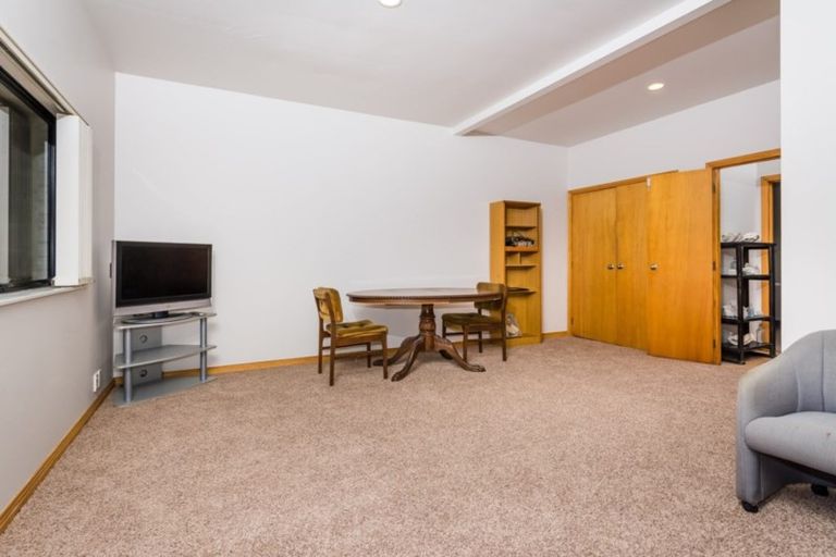 Photo of property in 52a Heathcote Road, Castor Bay, Auckland, 0620