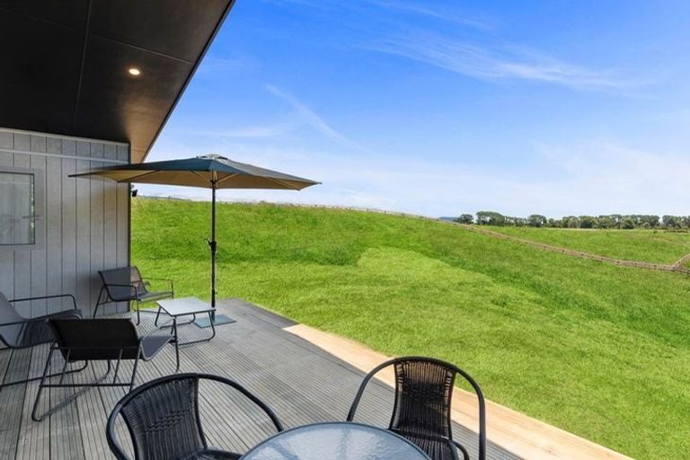 Photo of property in 113 Muhunoa Road West, Ohau, Levin, 5570