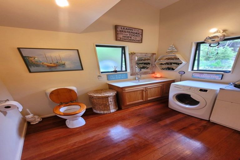 Photo of property in 8a Schoolhouse Bay Road, Kawau Island, 0920