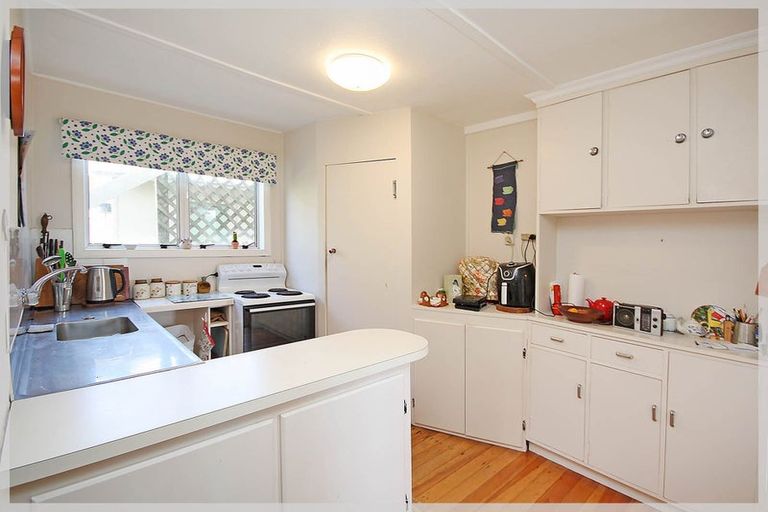 Photo of property in 3 Nash Parade, Foxton Beach, Foxton, 4815