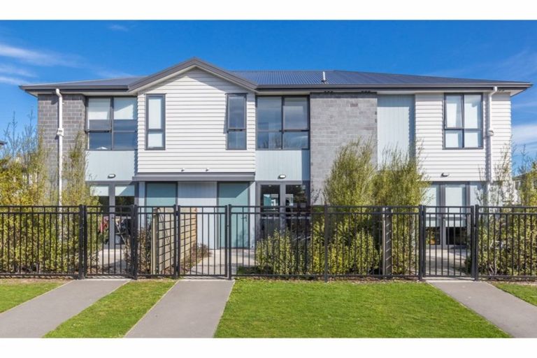 Photo of property in 13/14 Buffon Street, Waltham, Christchurch, 8023
