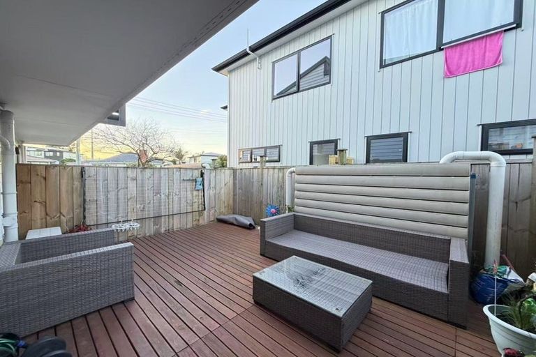 Photo of property in 2/2 Dolphin Street, Pakuranga, Auckland, 2010