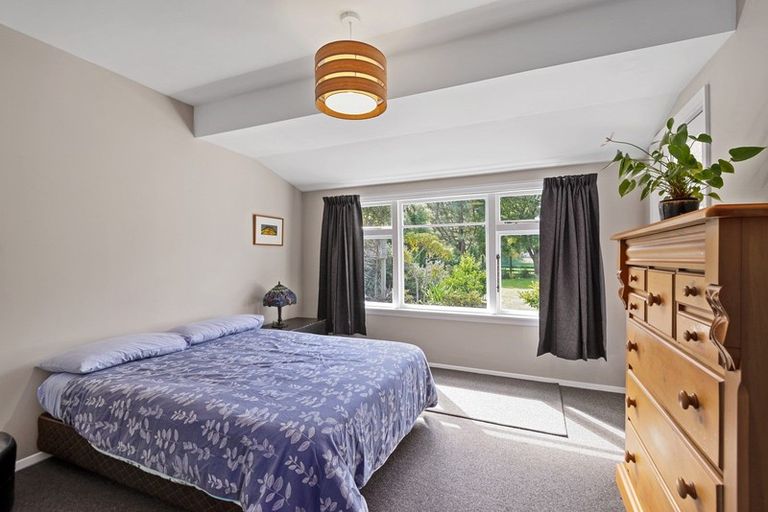 Photo of property in 21 Mcsaveneys Road, Marshland, Christchurch, 8051