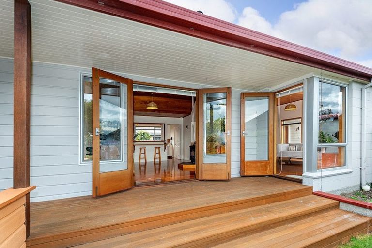 Photo of property in 54 Apsley Drive, Avonhead, Christchurch, 8042