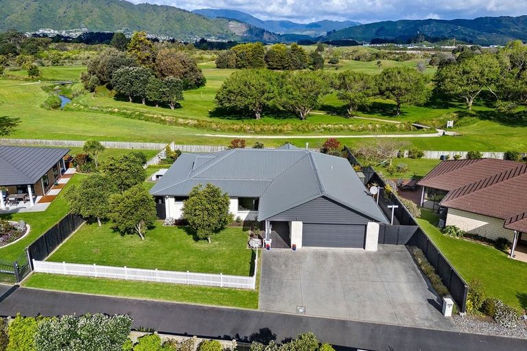 Photo of property in 36 Titoki Road, Waikanae Beach, Waikanae, 5036