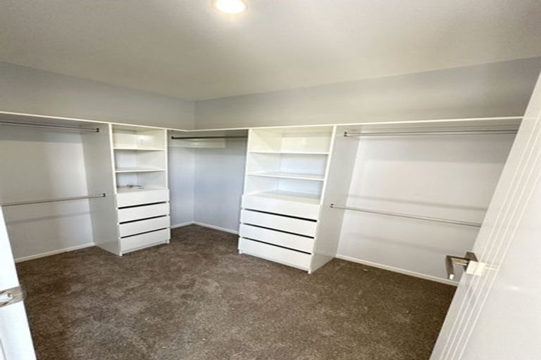 Photo of property in 27a Kelwyn Road, Kelston, Auckland, 0602