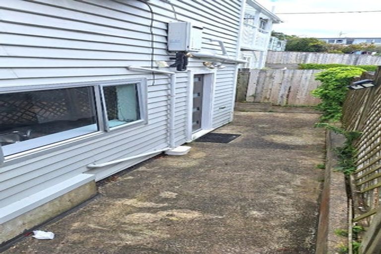 Photo of property in 296 Karori Road, Karori, Wellington, 6012