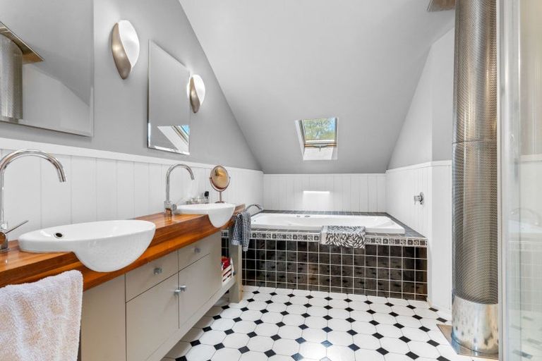 Photo of property in 8 Maungahina Road, Te Ore Ore, Masterton, 5886